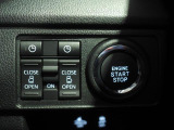運転席右側のスイッチパネル。左右のパワースライドドアは運転席のスイッチでも開閉操作ができます。