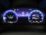 各操作スイッチは使いやすい位置に配置され、とっても見やすいメーターです。夜間時はラグジュアリーな気分にさせてくれる照明が魅力ですので、夜のドライブも楽しみになりますよ♪