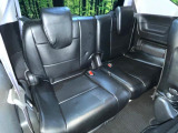 3列目シートはもちろん状態良好☆大人でもゆったりと座って頂けますので、大人数でのお出かけもラクラクです♪ご家族で、気の知れた仲間で、ドライブに行くのが楽しみですね♪