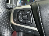 ステアリングスイッチ付き。前方から目を離すことなく操作することが可能です。