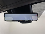 【デジタルインナーミラー(前後方録画機能付)】車両後方カメラの映像をルームミラーに映すことが出来ます。 ドライブレコーダー機能もあり、まさに一石二鳥!