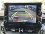 バックガイドモニターで、後方を確認しながら安心して駐車することができます。運転初心者も熟練者も必須の機能ですよ!