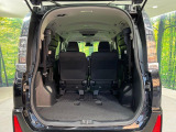 後席を格納すると、これだけの広さが!シーンに合わせたシートアレンジで、大きな荷物も積むことが出来ます♪