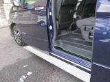 左スライドドア オートステップ付き