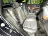 後部座席も気になるようなキズ・汚れやへたり等、大きなダメージはなく、良好な状態です。