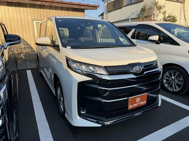 ノア 2.0 S-Z 4WD 禁煙車 純正ナビ バックカメラ