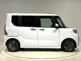 ドアは約90度に開くので荷物も積み込みやすく、乗り降りもしやすい♪ ロングドライブも快適に過ごせる工夫がいっぱいです♪♪