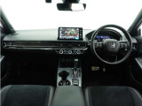 ◆視界広々で非常に運転しやすくロングドライブでも疲れを感じさせないすっきりとまとまったインパネ周りです。
