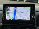 日産純正メモリーナビ。操作も簡単なタッチパネルです。