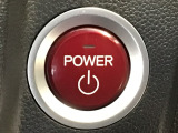 【スマートキー】持っているだけでエンジン始動や、ドアロックの開閉まで出来ちゃう賢く便利なスマートキーを装備!暗くなってもキー穴を捜す必要が無くとっても便利ですから人気の装備です♪