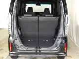 ラゲッジスペースも充分な広さです♪