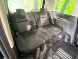 3列目シートはもちろん状態良好☆大人でもゆったりと座って頂けますので、大人数でのお出かけもラクラクです♪ご家族で、気の知れた仲間で、ドライブに行くのが楽しみですね♪