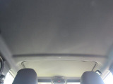 天井の状態も良好です。タバコを吸っていた車は、天井の色が変色してしまっているものもあります。中古車探しの際は、天井の状態も重要なポイントですよ!