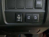オートスライドドアは、運転席前にあるスイッチの操作でもオート開閉ができ、とても便利です。