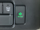 ★ECONスイッチ★ エコドライブを加速しよう!スイッチをONにすると、運転の仕方によるロスを抑え込み燃費をよくするようクルマが頑張ります(*^ー^*)燃費向上にチャレンジ♪