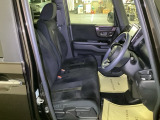 フィット性も良く、楽な運転姿勢を保てます。