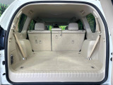 後席を格納すると、これだけの広さが!シーンに合わせたシートアレンジで、大きな荷物も積むことが出来ます♪
