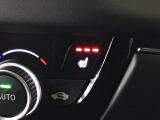 【シートヒーター】エアコンよりも暖かくなるのが早く、エンジンをかけるとあっという間にポカポカに♪エアコンと違い風が出るわけではないので乾燥に敏感な方でも安心して使用できますよ♪