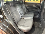 後部座席も気になるようなキズ・汚れやへたり等、大きなダメージはなく、良好な状態です。