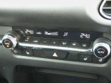 快適装備連動オートエアコン 車内環境に応じて、エアコンをONにすると、自動的にシートヒーターとステアリングヒーターがONになります。寒い冬の日など、嬉しいポイントです。