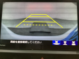 バックでの車庫入れも安心です! リアカメラが付いているバックモニター付のナビを装備しております。操作線もついており距離感も画面から確認できます。