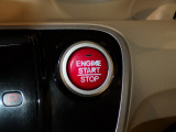 鍵を取り出さなくても、ワンプッシュでエンジンのスタート、ストップが簡単にできて便利です。