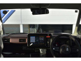 【インパネ】フロントからの視野もこんなに広いです♪運転のしやすさもこのお車の特徴です☆