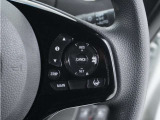◆アダプティブクルーズコントロール◆予め設定した車速内でクルマが自動的に加減速。前走車との適切な車間距離を維持しながら追従走行します。【LKAS】車線維持支援システムでステアリング操作を支援。