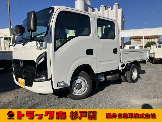 アトラス1.9 ダブルキャブ DX フルフラットロー ディーゼル積載0.9t 全低床Wキャブ 6AT