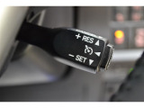 クルーズコントロール☆ アクセルペダルを踏まずに安定走行できるので、高速道路などでの長時間運転の負荷軽減に寄与します。 また、無駄なアクセルの踏み込みが抑えられ、エコドライブにも貢献します!