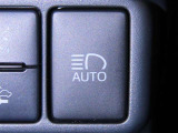 オートマチックハイビームを装備しております。