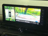 【アラウンドビューモニター】専用のカメラにより、上から見下ろしたような視点で360度クルマの周囲を確認することができます☆死角部分も確認しやすく、狭い場所での切り返しや駐車もスムーズに行えます。