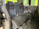 後部座席も気になるようなキズ・汚れやへたり等、大きなダメージはなく、良好な状態です。