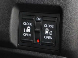 ◆両側電動スライドドア◆狭い駐車場でも乗り降りが楽々♪お子様が隣の車にドアを当ててしまう心配もございません!小さなお子様連れの方もこれで安心。