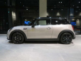 気になる車両へのご質問も大歓迎です。お気軽にMINI 一宮 0078-6002-369993 (無料)までご連絡ください!