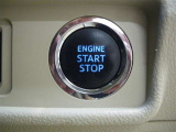 ワンプッシュで楽々エンジンスタート!キーを取り出さず、ドアノブに触れるだけでドアを施錠&解錠も可能です。