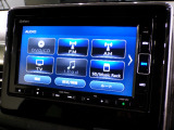 CD、DVD、Bluetooth、AM、FM、AUX、スマートフォン接続ができます。
