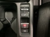 セレクターノブの下に、3つの異なる加速感を楽しめるドライブモードスイッチがついています。一般道、スポーツ走行、エコ走行など、シーンに合わせて最適な加速感を楽しめるドライブモードスイッチです。