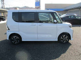 両側パワースライドドア付きだから、狭い駐車スペースなどでの 乗り降りラクラク!小さなお子さまのいるご家庭には嬉しい装備。