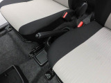 納車の前にはエンジンオイル、オイルエレメント、エアクリーナー、クーラント、バッテリー、ワイパーゴムのチェックまたは交換を行います!