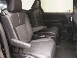 清潔で広々した座席です!是非、現車を見て体感してみてください