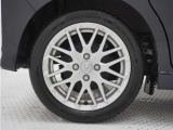アルミホイール装着車です!これで足元まわりもおしゃれにきまります!