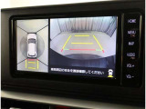 バックガイドモニターで、後方を確認しながら安心して駐車することができます。運転初心者も熟練者も必須の機能ですよ!