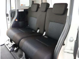 ゆとりある広々とした車内空間は、ドライブを始め買い物やレジャーなど、幅広く活躍します。一人でもみんなとでもお出かけを楽しみましょう!