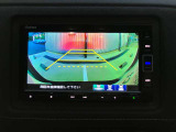 駐車が苦手な方でもバックカメラが装備されていますのでご安心下さい。