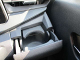 運転席で使用できるドリンクホルダーです。