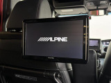 【11インチ後席モニター】ALPINE製・11インチ後席モニター装備。家族や仲間との長距離ドライブも、このモニターがあればさらに盛り上がりますね!