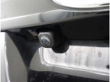 バックカメラが付いているので後方確認が非常にしやすいです。今や運転初心者も熟練者も必須装備!ついていて損はないですね♪