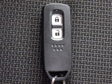 ★スマートキー★ キーを携帯しているだけでカギの開け閉めからエンジン始動までできるスマートキー!キーを取り出す必要がないので楽チンです☆