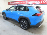 RAV4 2.0 アドベンチャー 4WD 